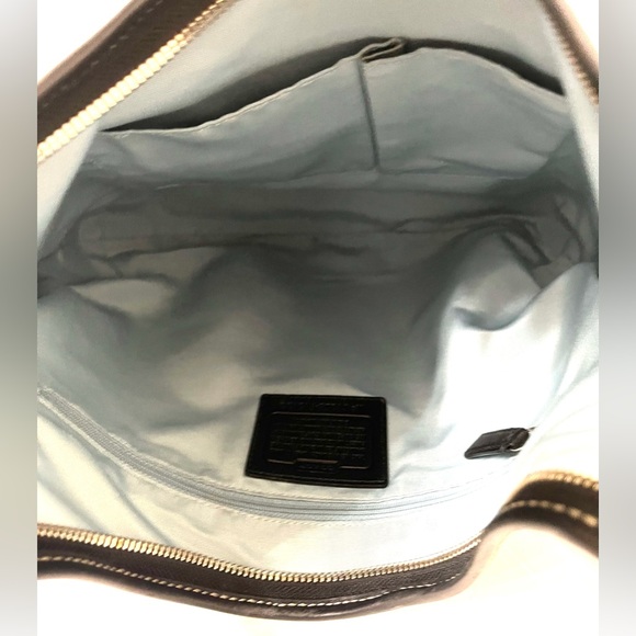 🖤Authentic COACH Signature C Purse (Black/White) - Picture 11 of 14